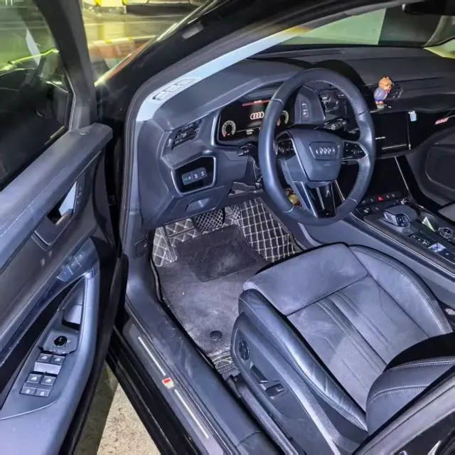 2023 Audi A6 2.0T 265HP L4 7DCT,autocango,china used car exporter,china ev exporter,chinese used car exporter,chinese used ev exporter