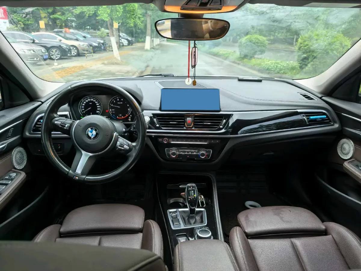 2021 BMW 1 Series 1.5T 140HP L3 7DCT,autocango,china used car exporter,china ev exporter,chinese used car exporter,chinese used ev exporter