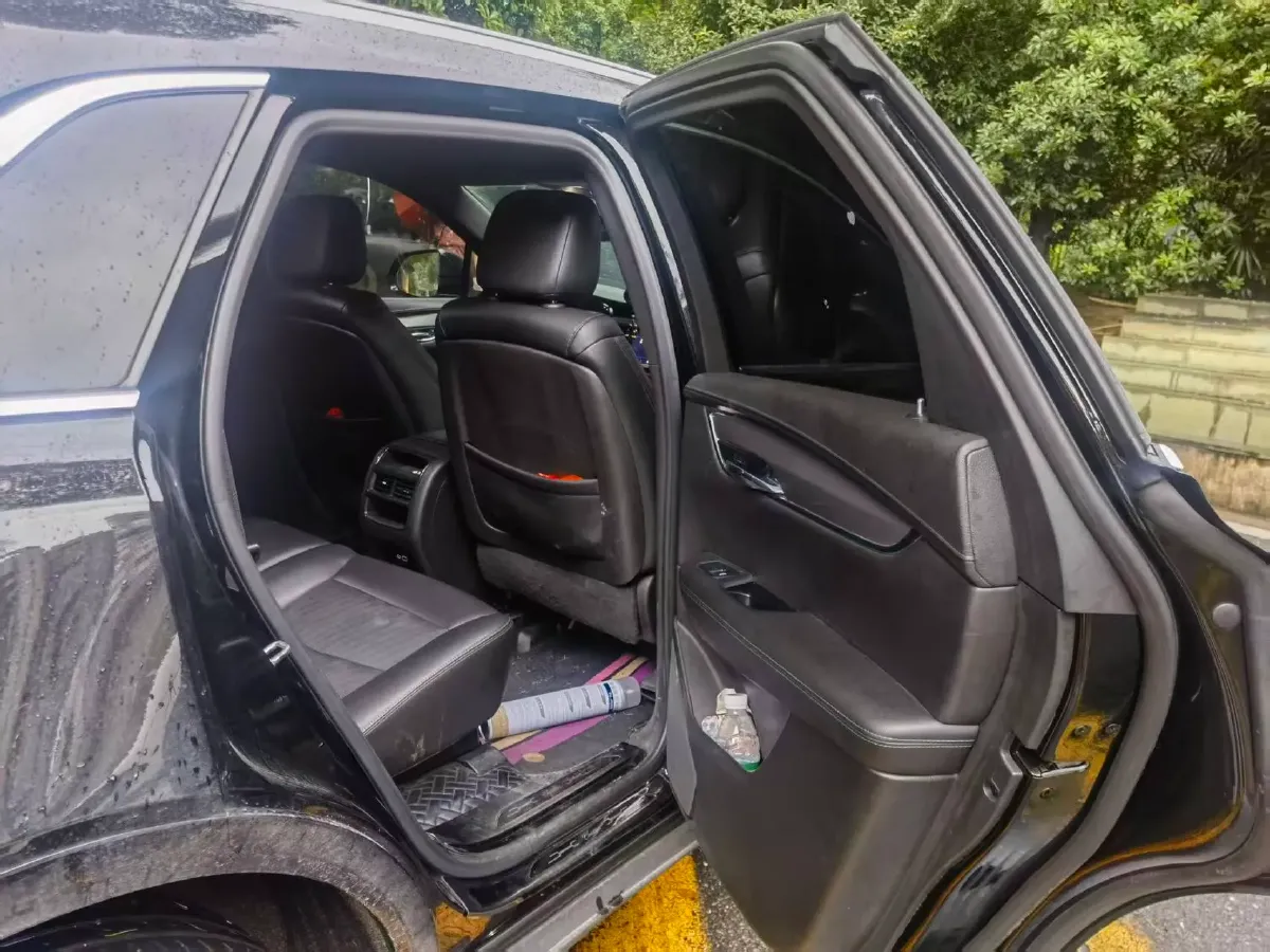 2020 Cadillac XT5 2.0T 241HP L4 9AT,autocango,china used car exporter,china ev exporter,chinese used car exporter,chinese used ev exporter