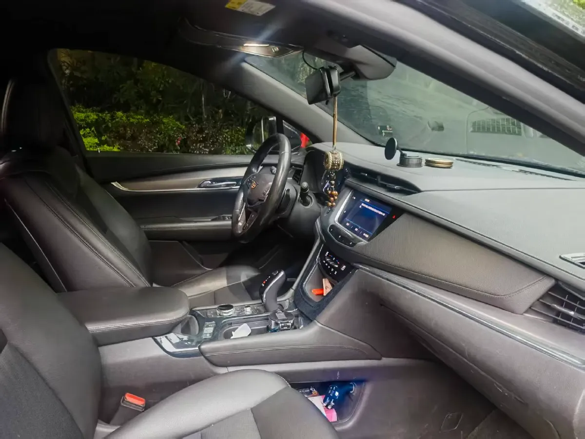 2020 Cadillac XT5 2.0T 241HP L4 9AT,autocango,china used car exporter,china ev exporter,chinese used car exporter,chinese used ev exporter
