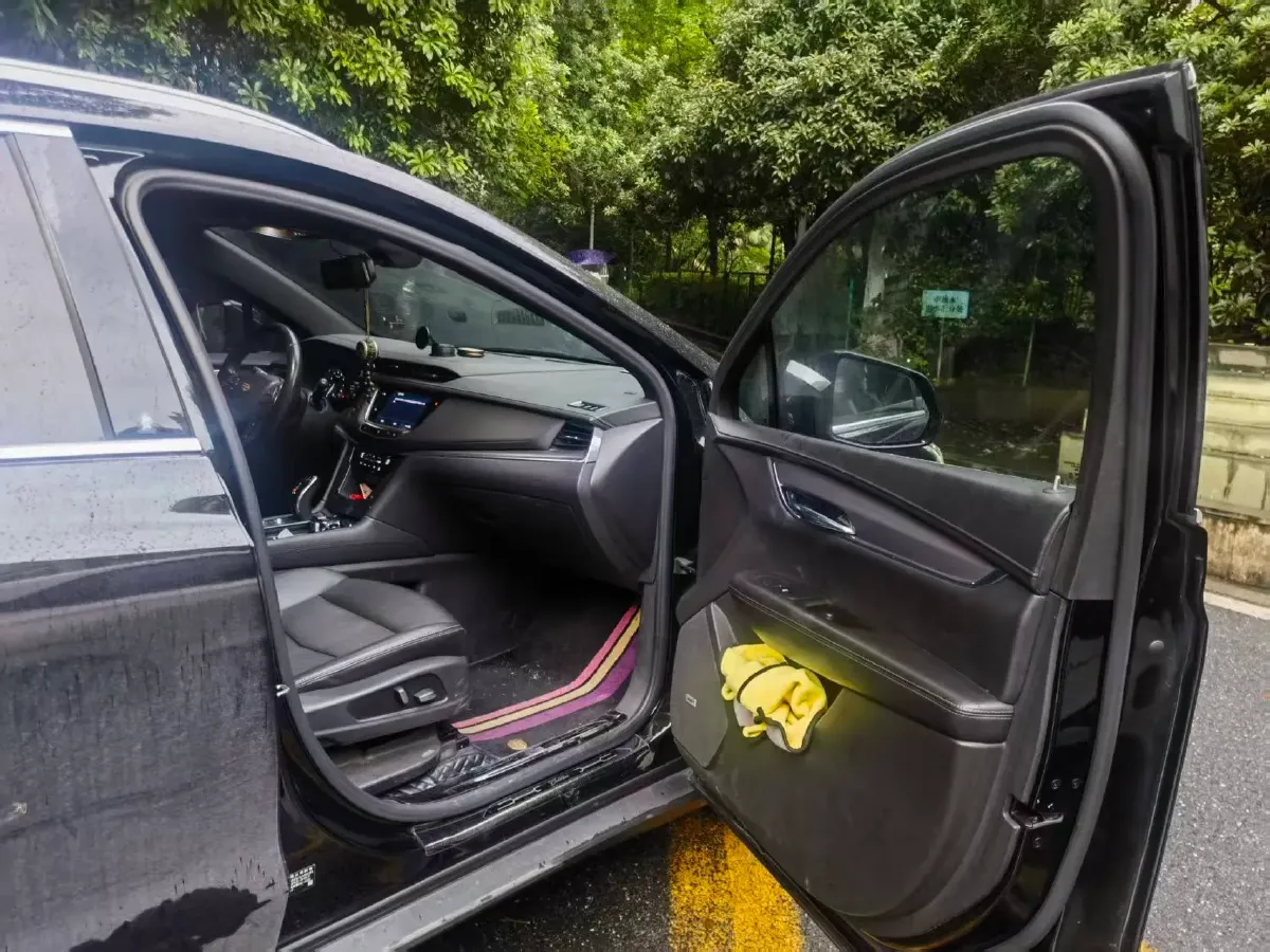 2020 Cadillac XT5 2.0T 241HP L4 9AT,autocango,china used car exporter,china ev exporter,chinese used car exporter,chinese used ev exporter