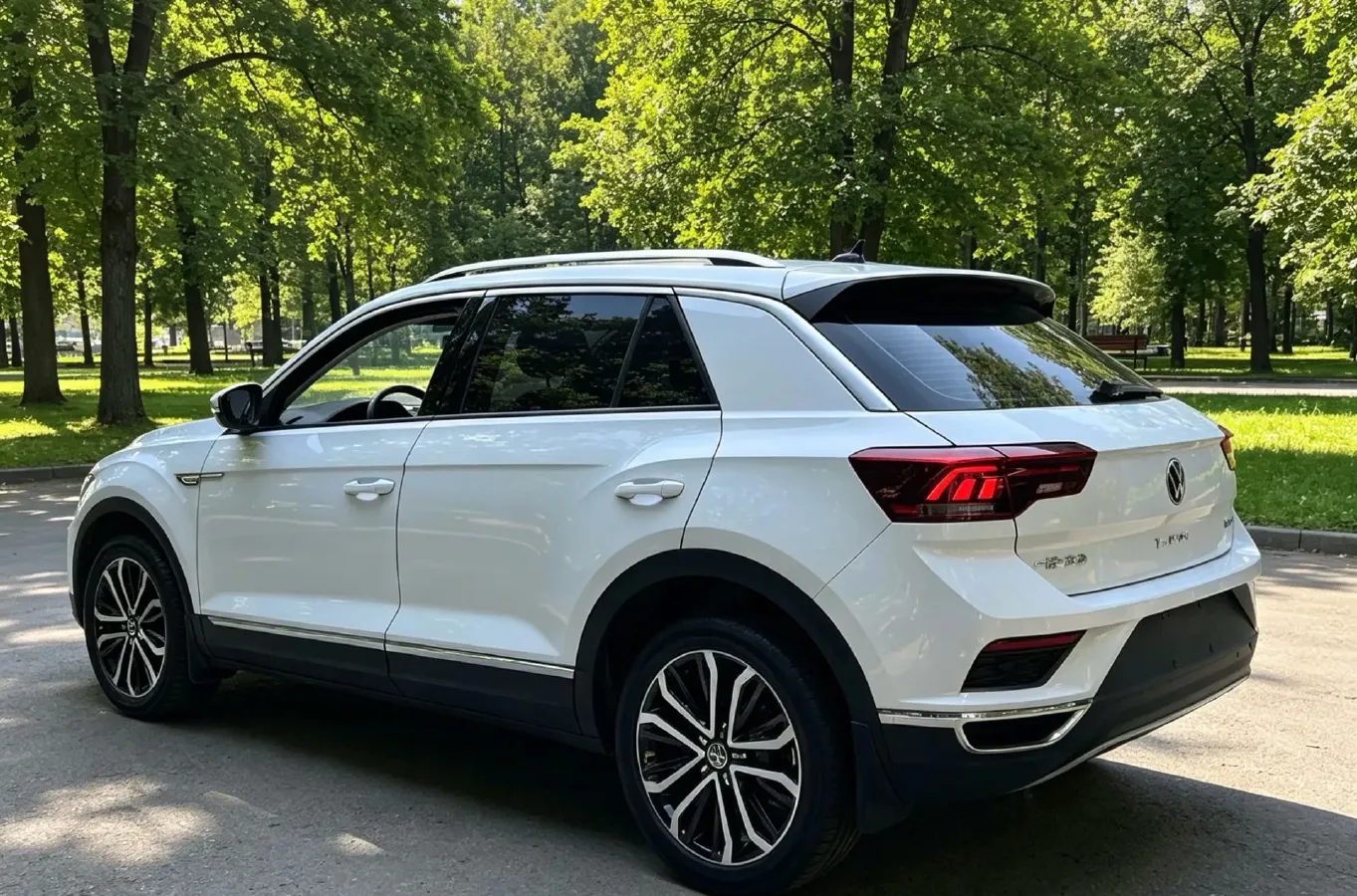 2022 Volkswagen T-Roc 1.4T 150HP L4 7DCT,autocango,china used car exporter,china ev exporter,chinese used car exporter,chinese used ev exporter