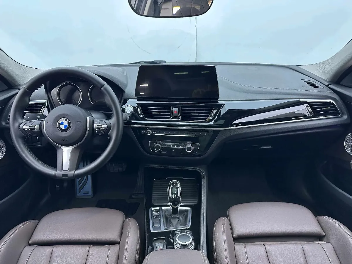 2022 BMW 1 Series 2.0T 192HP L4 7DCT,autocango,china used car exporter,china ev exporter,chinese used car exporter,chinese used ev exporter