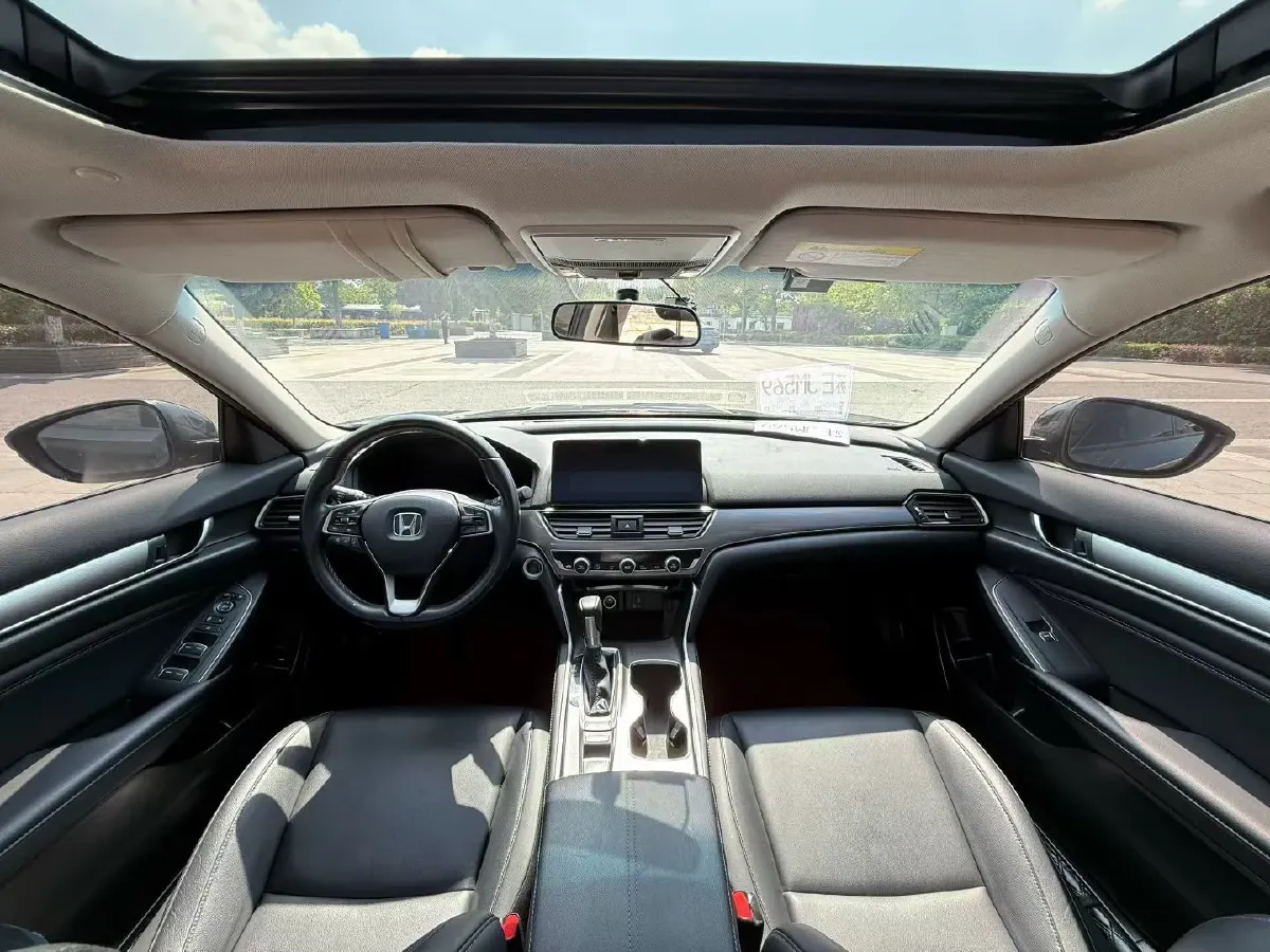 2022 Honda Accord 1.5T 194HP L4 CVT,autocango,china used car exporter,china ev exporter,chinese used car exporter,chinese used ev exporter
