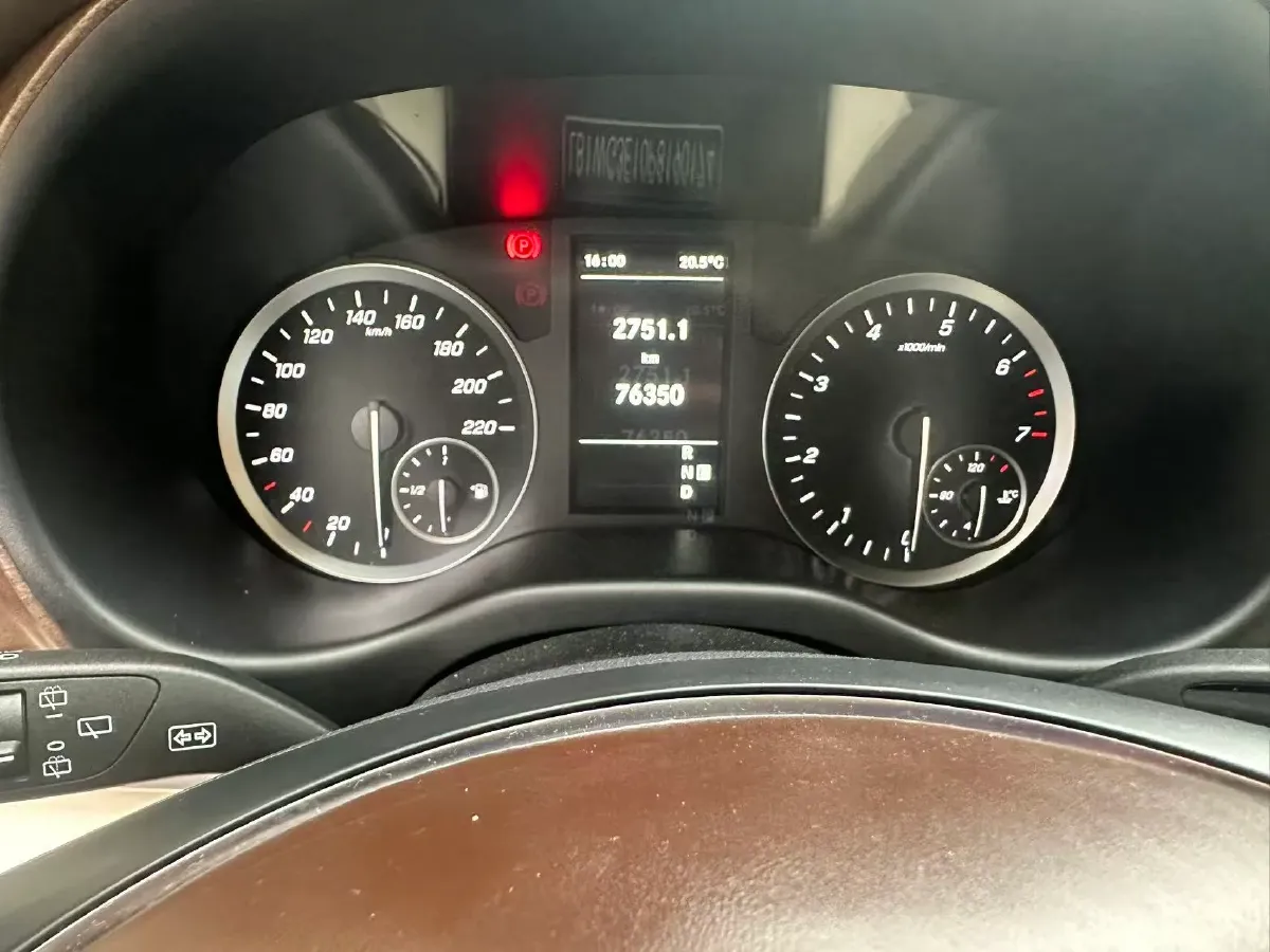 2021 Mercedes-Benz Vito 2.0T 211HP L4 9AT,autocango,china used car exporter,china ev exporter,chinese used car exporter,chinese used ev exporter