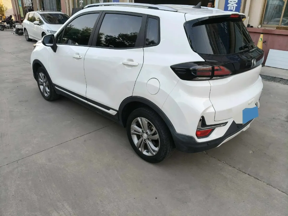 2019 ChangAn CS15 1.5L 107HP L4 5MT,autocango,china used car exporter,china ev exporter,chinese used car exporter,chinese used ev exporter