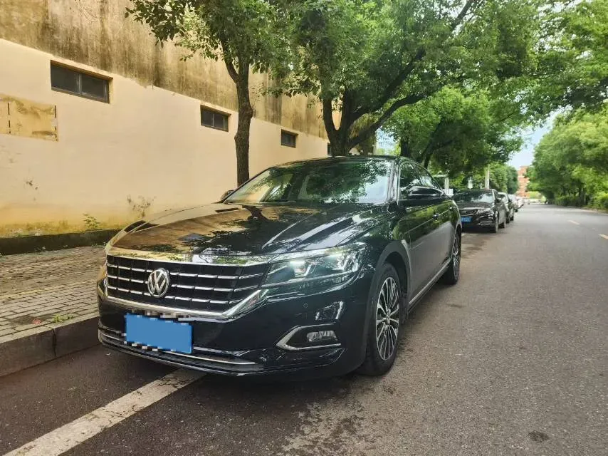 2020 Volkswagen Passat 2.0T 186HP L4 7DCT,autocango,china used car exporter,china ev exporter,chinese used car exporter,chinese used ev exporter