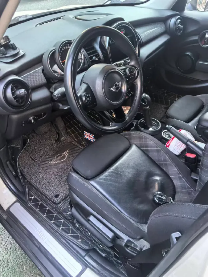 2018 MINI MINI 1.5T 136HP L3 6AT,autocango,china used car exporter,china ev exporter,chinese used car exporter,chinese used ev exporter