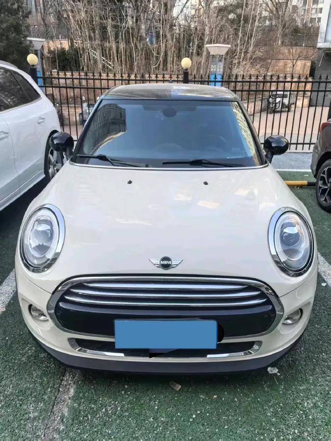 2018 MINI MINI 1.5T 136HP L3 6AT,autocango,china used car exporter,china ev exporter,chinese used car exporter,chinese used ev exporter