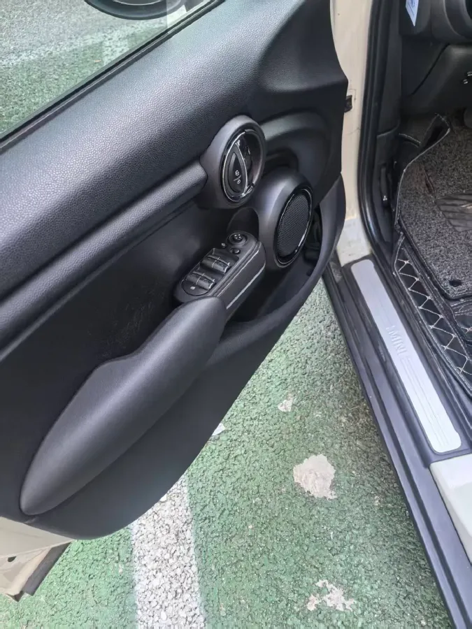 2018 MINI MINI 1.5T 136HP L3 6AT,autocango,china used car exporter,china ev exporter,chinese used car exporter,chinese used ev exporter