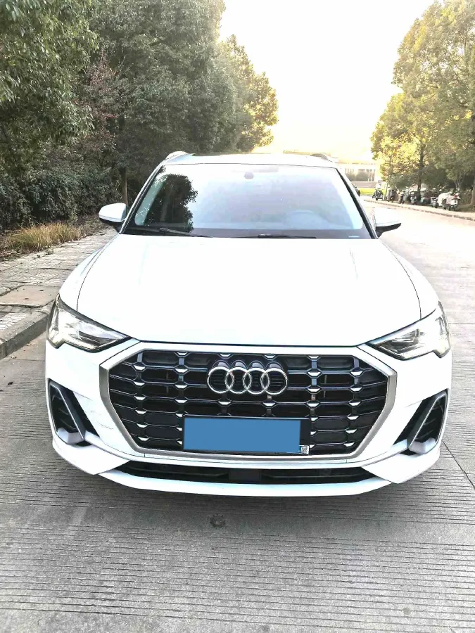 2021 Audi Q3 1.4T 150HP L4 7DCT,autocango,china used car exporter,china ev exporter,chinese used car exporter,chinese used ev exporter