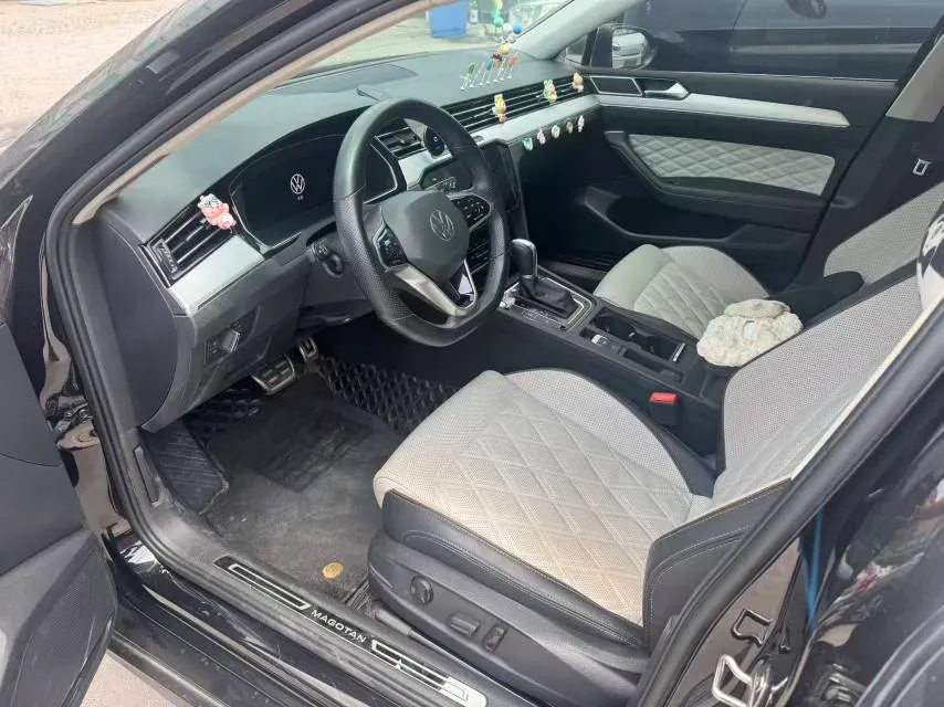 2023 Volkswagen Magotan 2.0T 186HP L4 7DCT,autocango,china used car exporter,china ev exporter,chinese used car exporter,chinese used ev exporter