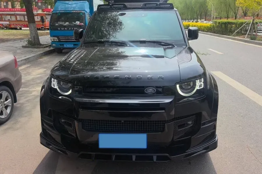 2023 Land Rover Defender 3.0T 400HP L6 8AT,autocango,china used car exporter,china ev exporter,chinese used car exporter,chinese used ev exporter