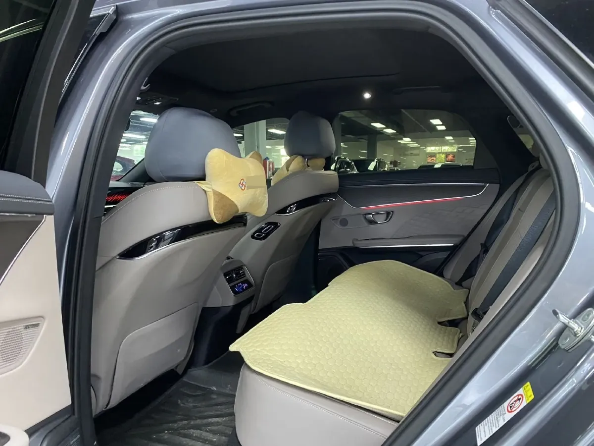 2023 BYD Han 1.5T 139HP L4 E-CVT PHEV 30.772KWH,autocango,china used car exporter,china ev exporter,chinese used car exporter,chinese used ev exporter