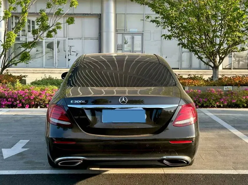 2020 Mercedes-Benz E Class 2.0T 258HP L4 9AT,autocango,china used car exporter,china ev exporter,chinese used car exporter,chinese used ev exporter