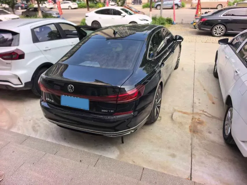 2024 Volkswagen Passat 2.0T 220HP L4 7DCT,autocango,china used car exporter,china ev exporter,chinese used car exporter,chinese used ev exporter