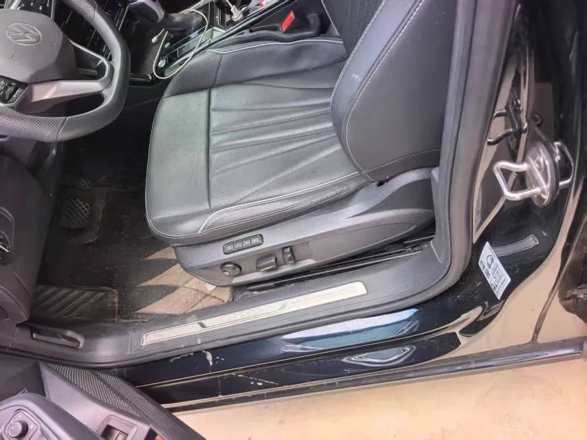 2024 Volkswagen Passat 2.0T 220HP L4 7DCT,autocango,china used car exporter,china ev exporter,chinese used car exporter,chinese used ev exporter