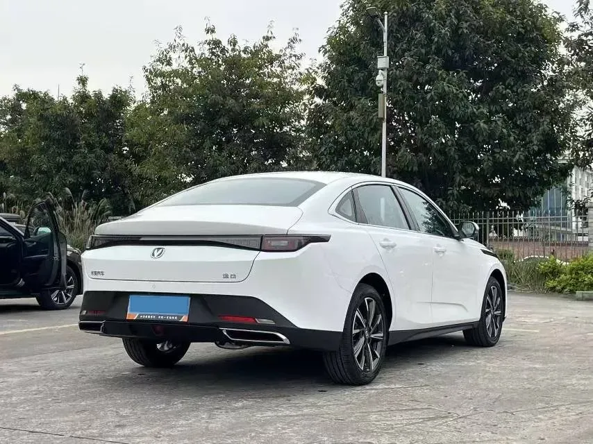 2025 ChangAn Eado 1.5T 192HP L4 7DCT,autocango,china used car exporter,china ev exporter,chinese used car exporter,chinese used ev exporter