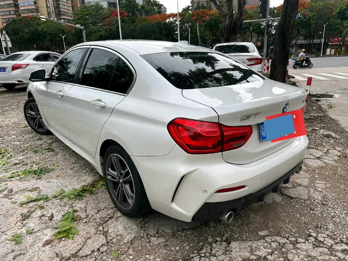 2022 BMW 1 Series 1.5T 140HP L3 7DCT,autocango,china used car exporter,china ev exporter,chinese used car exporter,chinese used ev exporter