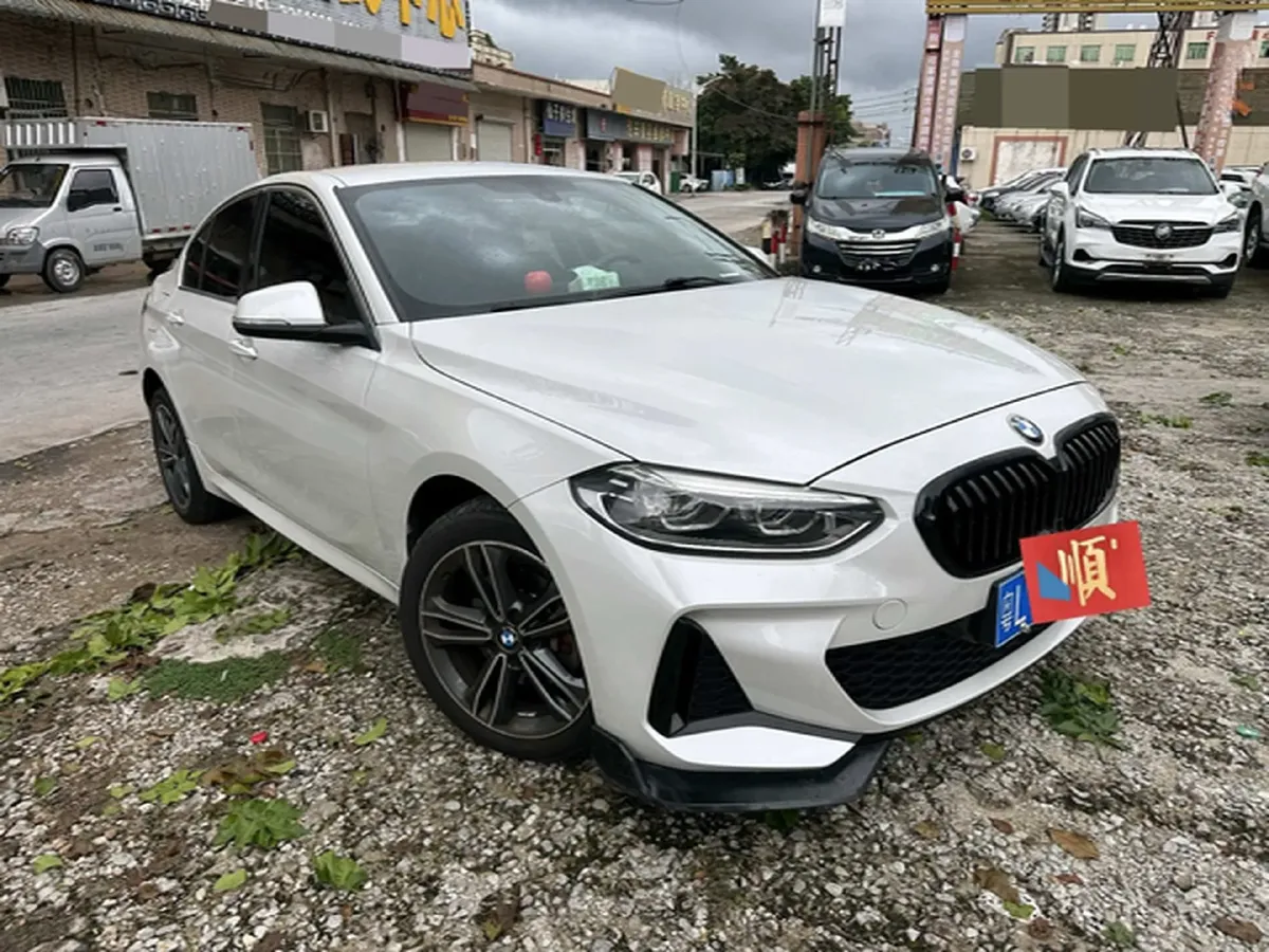 2022 BMW 1 Series 1.5T 140HP L3 7DCT,autocango,china used car exporter,china ev exporter,chinese used car exporter,chinese used ev exporter