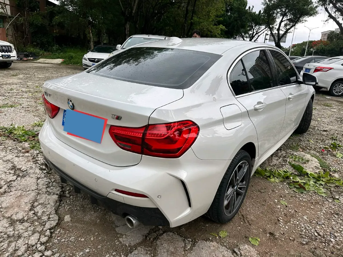 2022 BMW 1 Series 1.5T 140HP L3 7DCT,autocango,china used car exporter,china ev exporter,chinese used car exporter,chinese used ev exporter