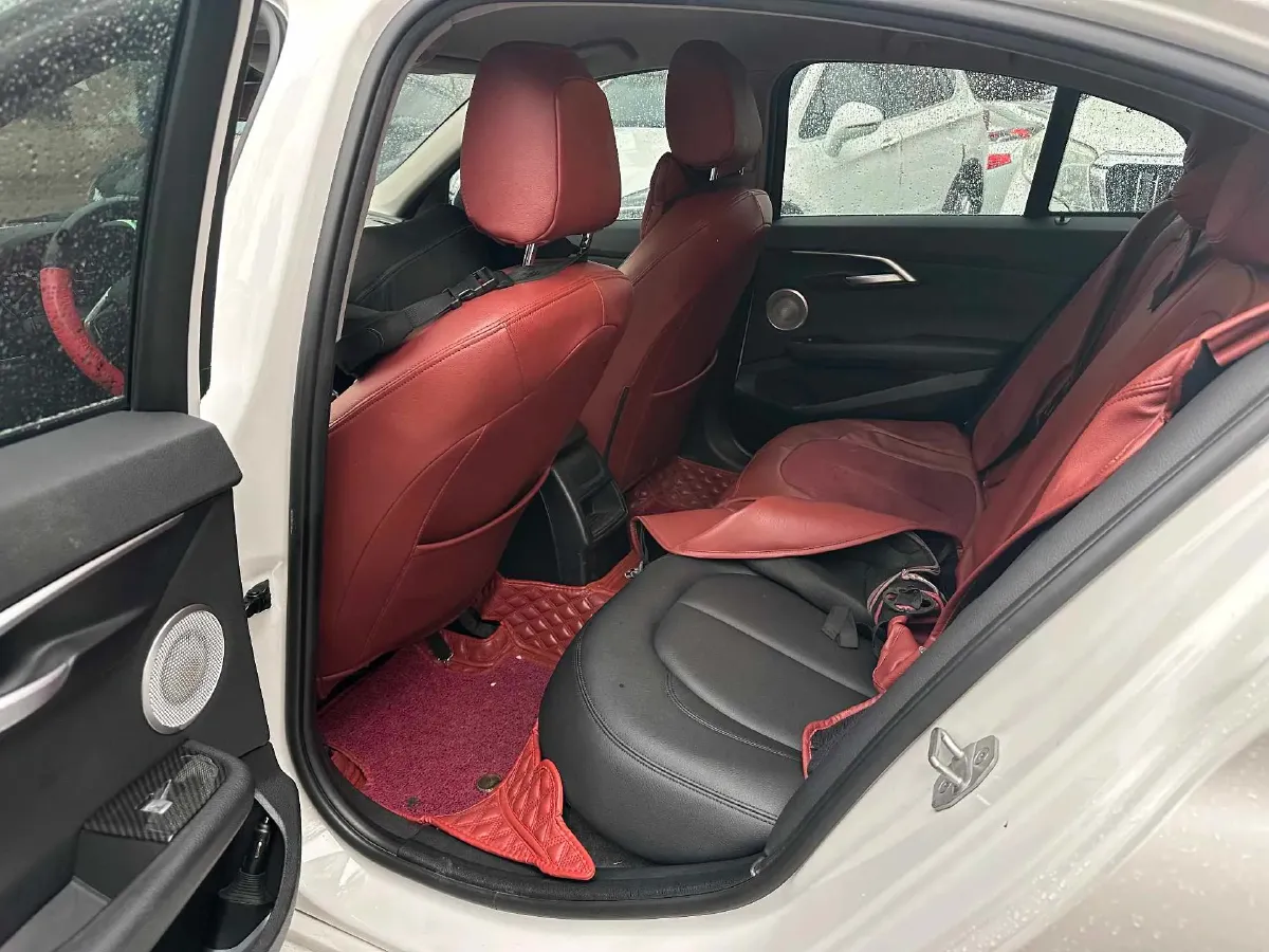 2022 BMW 1 Series 1.5T 140HP L3 7DCT,autocango,china used car exporter,china ev exporter,chinese used car exporter,chinese used ev exporter