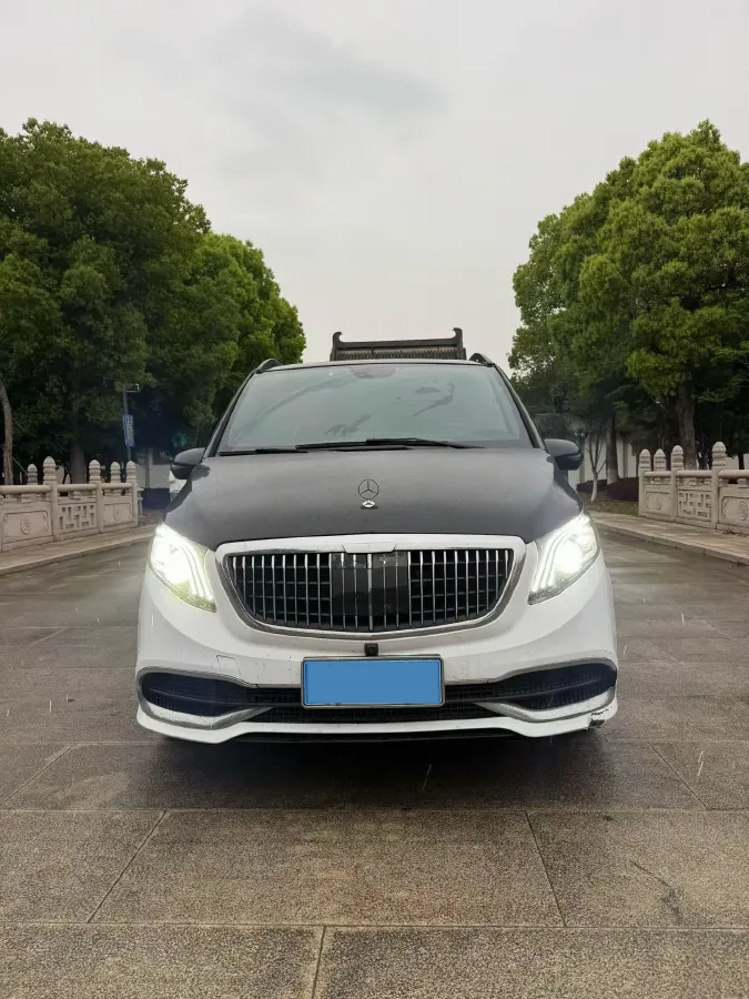 2021 Mercedes-Benz Vito 2.0T 211HP L4 9AT,autocango,china used car exporter,china ev exporter,chinese used car exporter,chinese used ev exporter