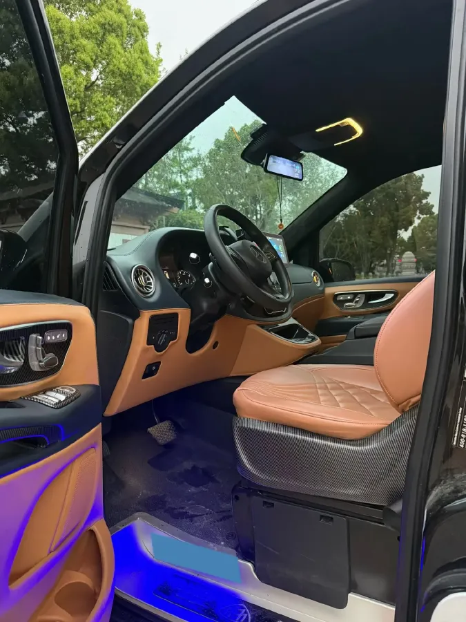 2021 Mercedes-Benz Vito 2.0T 211HP L4 9AT,autocango,china used car exporter,china ev exporter,chinese used car exporter,chinese used ev exporter