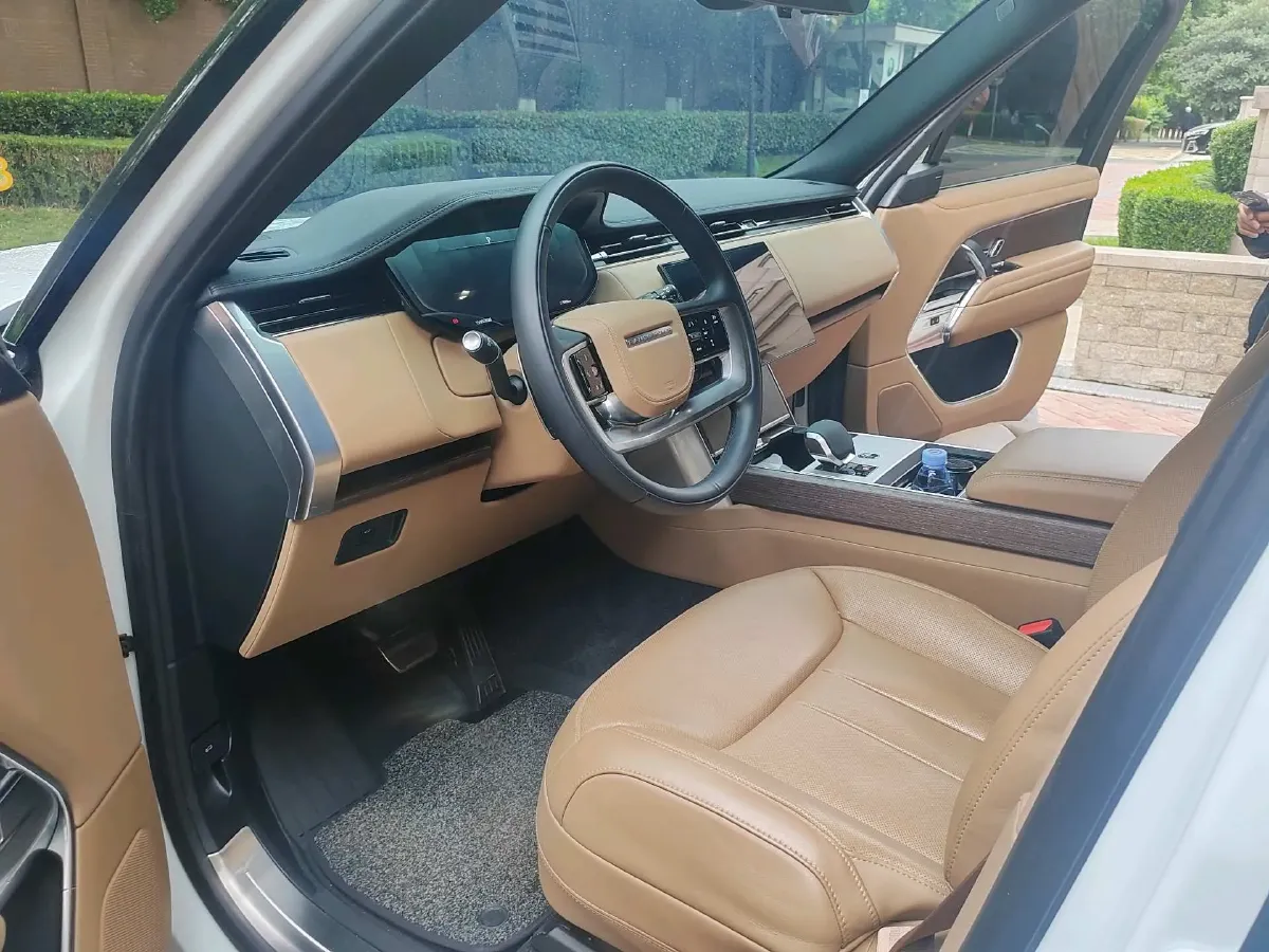2025 Land Rover Range Rover 3.0T 360HP L6 8AT,autocango,china used car exporter,china ev exporter,chinese used car exporter,chinese used ev exporter
