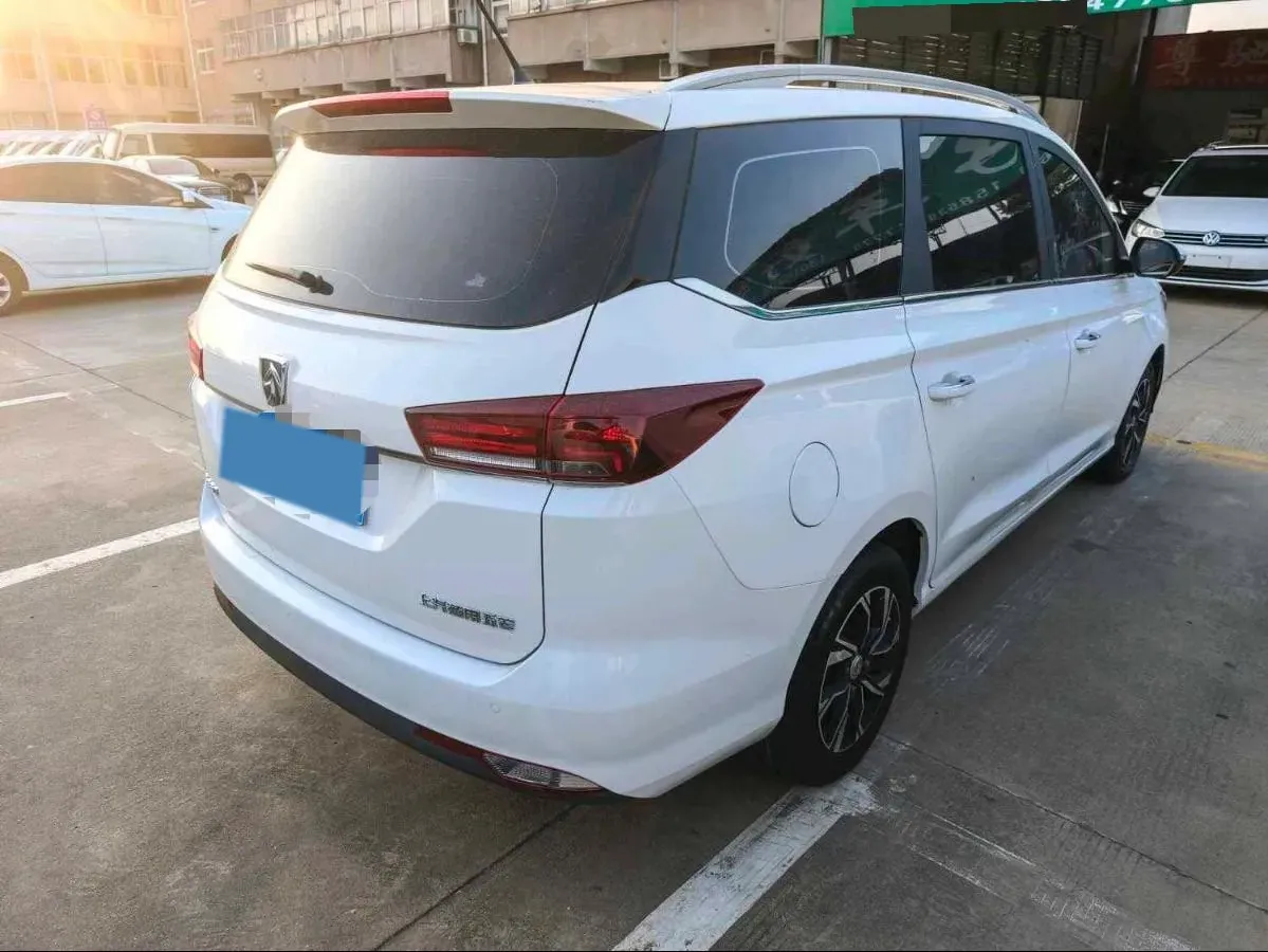 2018 BaoJun 530 1.5T 150HP L4 6MT,autocango,china used car exporter,china ev exporter,chinese used car exporter,chinese used ev exporter