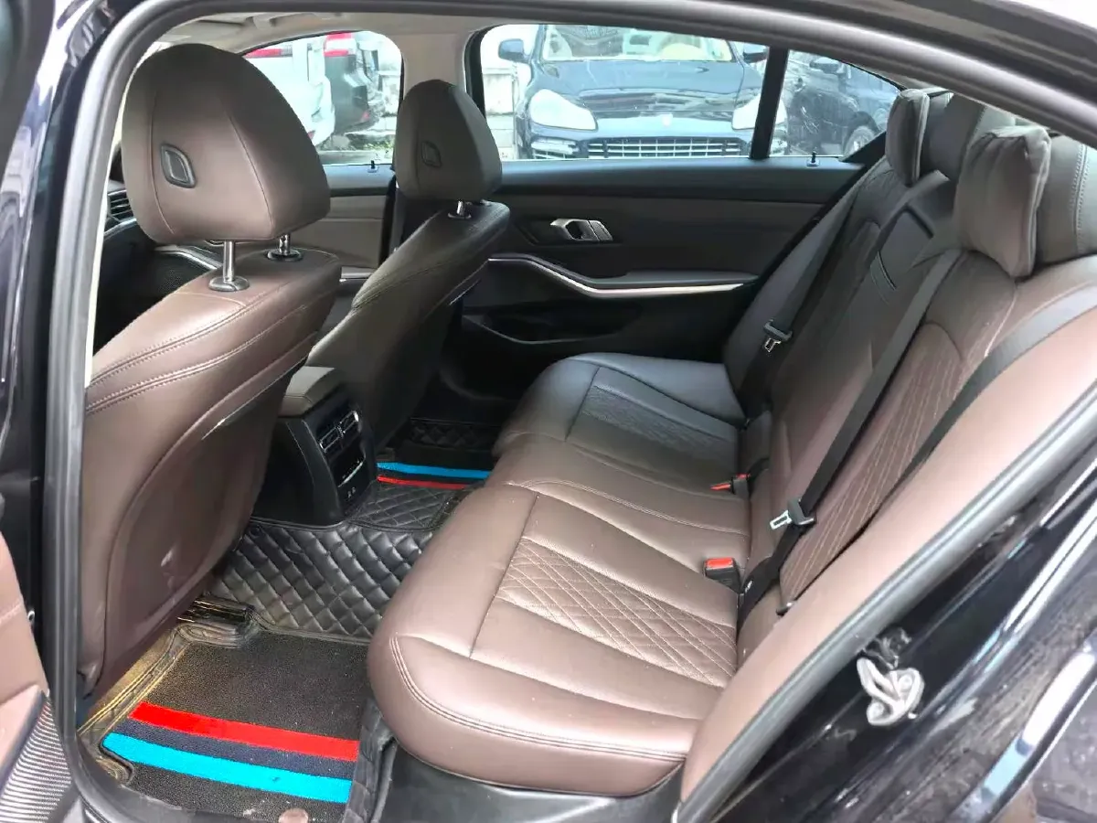 2023 BMW 3 Series 2.0T 156HP L4 8AT,autocango,china used car exporter,china ev exporter,chinese used car exporter,chinese used ev exporter