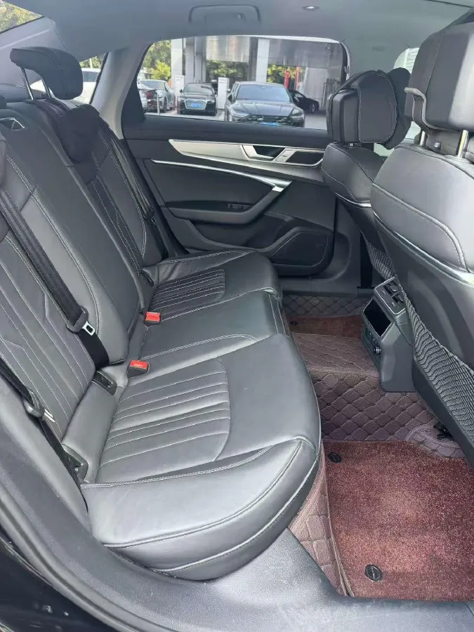 2023 Audi A6L 2.0T 245HP L4 7DCT,autocango,china used car exporter,china ev exporter,chinese used car exporter,chinese used ev exporter