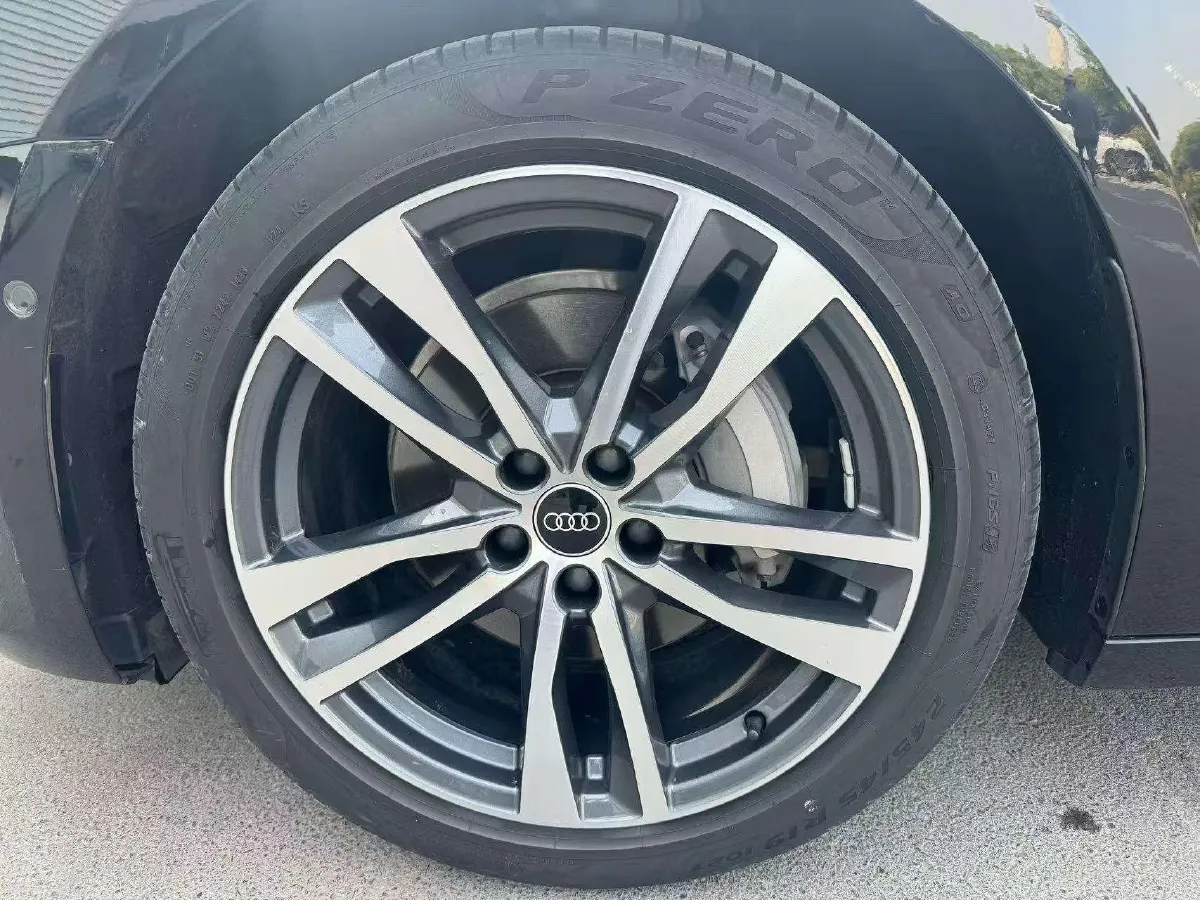 2023 Audi A6L 2.0T 245HP L4 7DCT,autocango,china used car exporter,china ev exporter,chinese used car exporter,chinese used ev exporter