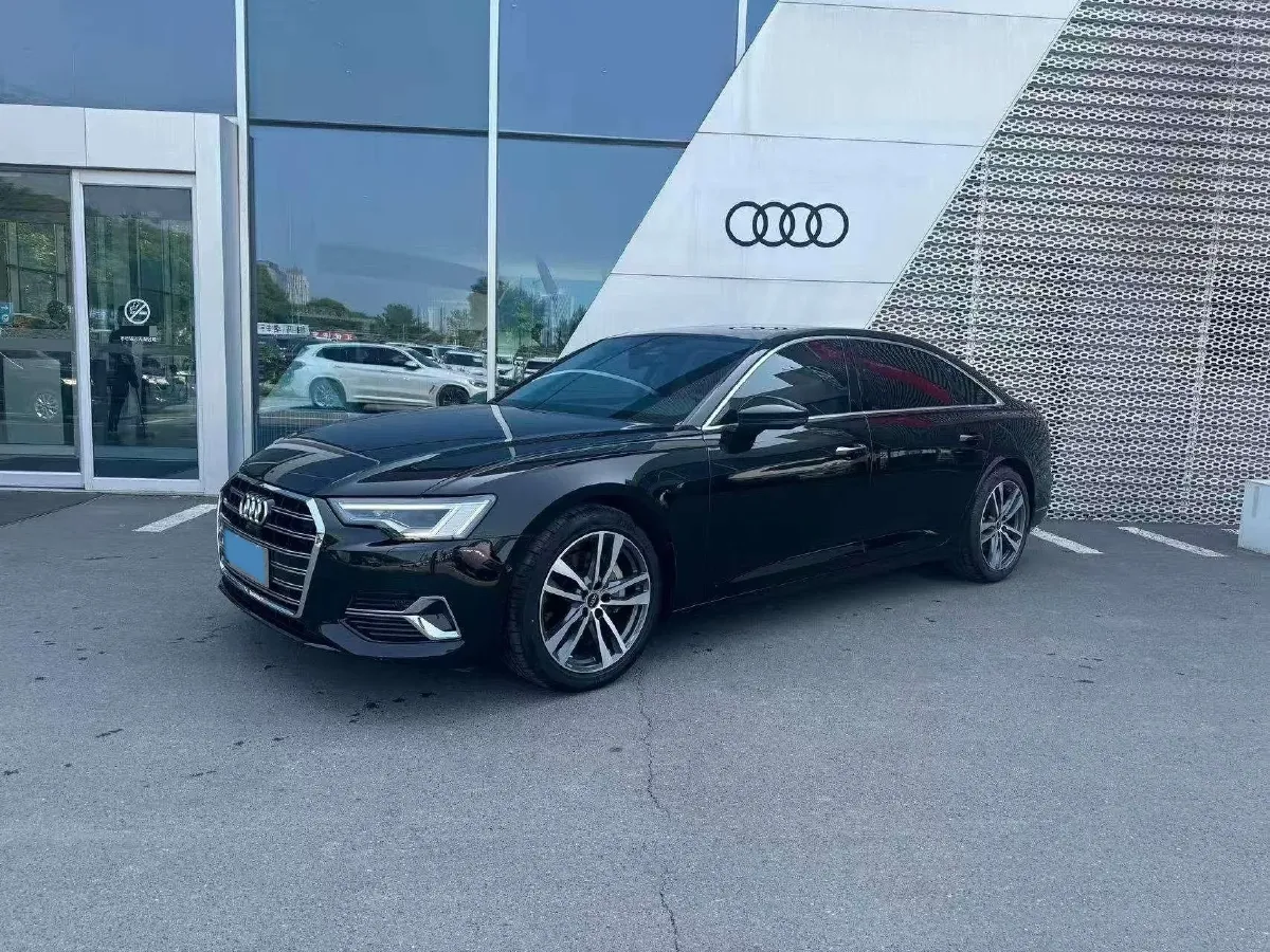 2023 Audi A6L 2.0T 245HP L4 7DCT,autocango,china used car exporter,china ev exporter,chinese used car exporter,chinese used ev exporter