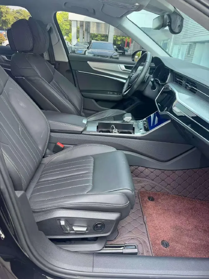 2023 Audi A6L 2.0T 245HP L4 7DCT,autocango,china used car exporter,china ev exporter,chinese used car exporter,chinese used ev exporter