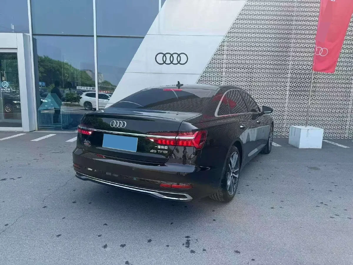 2023 Audi A6L 2.0T 245HP L4 7DCT,autocango,china used car exporter,china ev exporter,chinese used car exporter,chinese used ev exporter