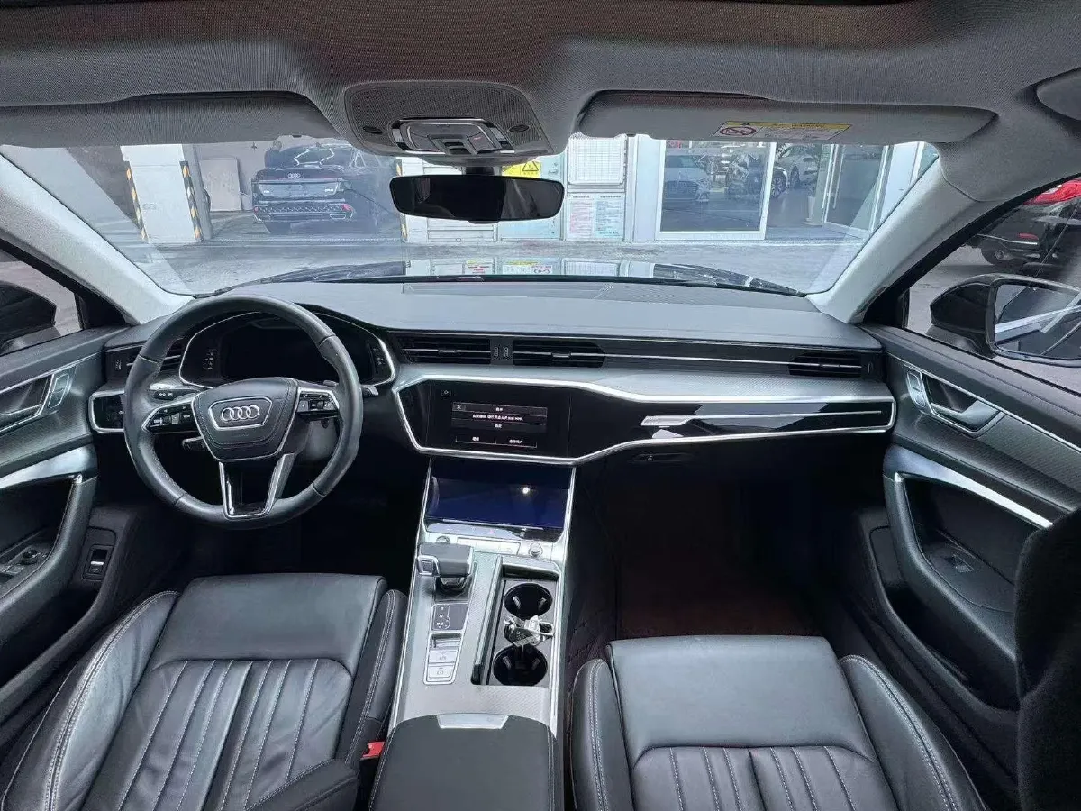 2023 Audi A6L 2.0T 245HP L4 7DCT,autocango,china used car exporter,china ev exporter,chinese used car exporter,chinese used ev exporter