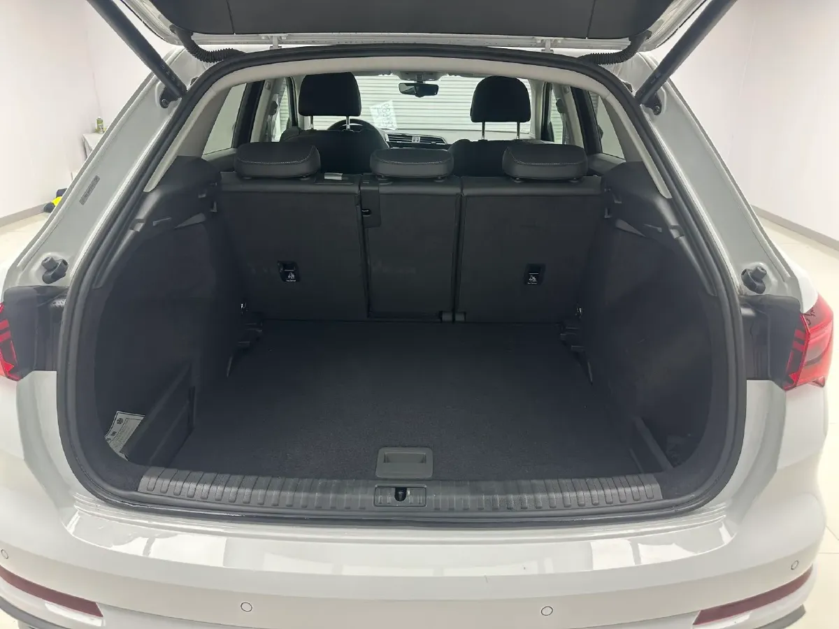 2021 Audi Q3 1.4T 150HP L4 7DCT,autocango,china used car exporter,china ev exporter,chinese used car exporter,chinese used ev exporter