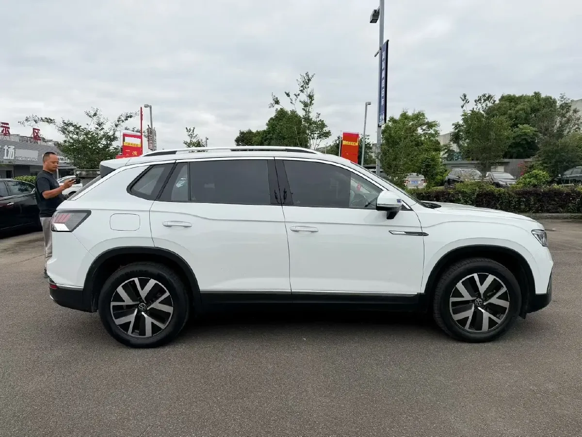 2023 Volkswagen Tayron 2.0T 186HP L4 7DCT,autocango,china used car exporter,china ev exporter,chinese used car exporter,chinese used ev exporter