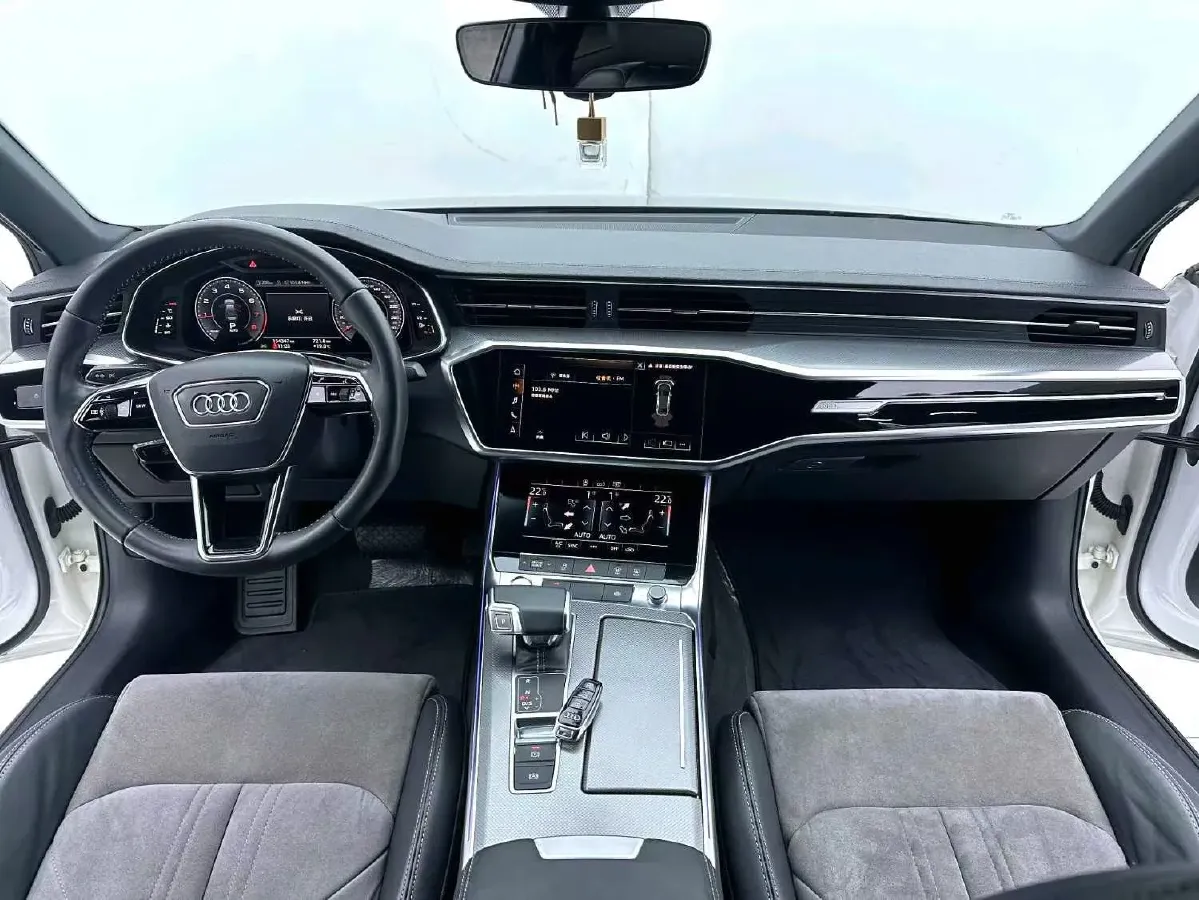 2020 Audi A6L 2.0T 224HP L4 7DCT,autocango,china used car exporter,china ev exporter,chinese used car exporter,chinese used ev exporter