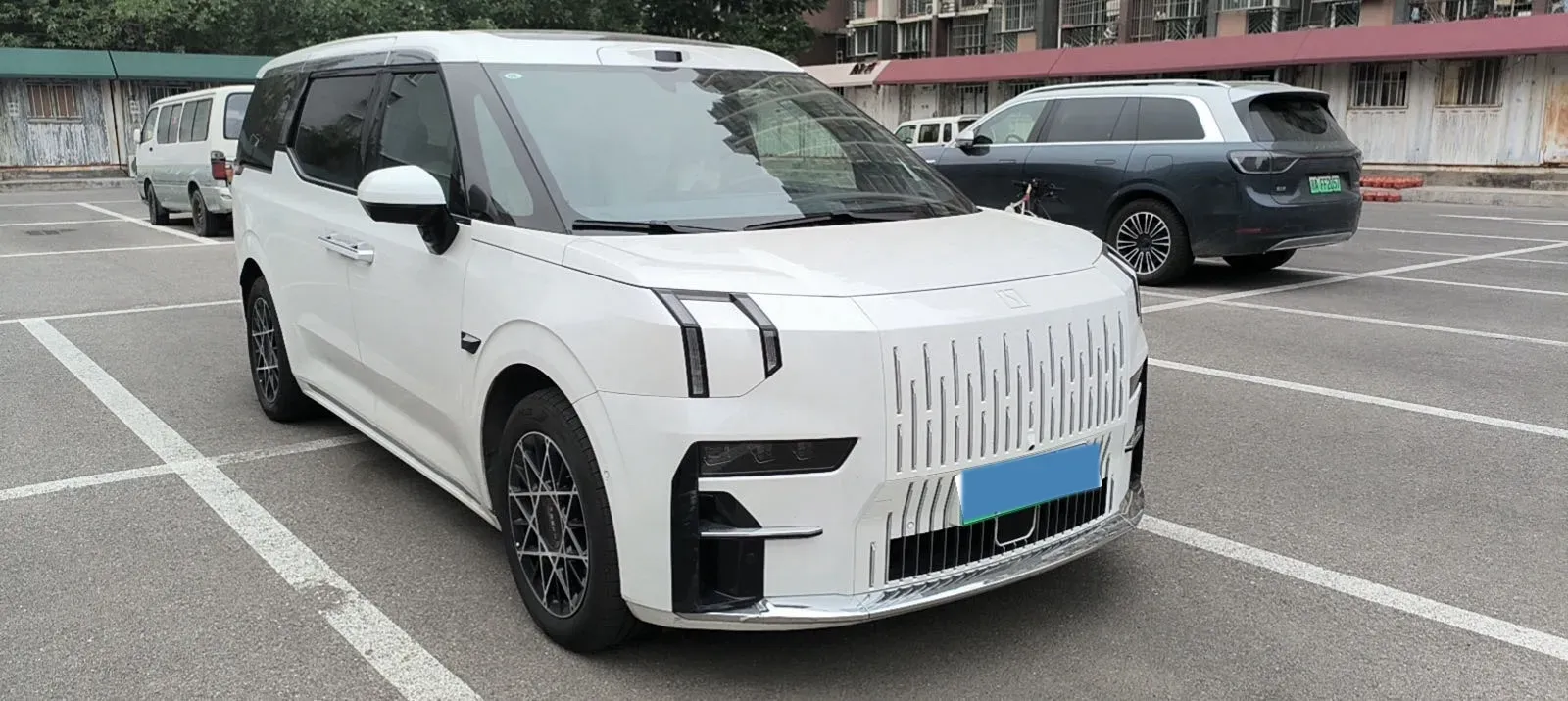 2024 Zeekr 009 BEV 140KWH,autocango,china used car exporter,china ev exporter,chinese used car exporter,chinese used ev exporter