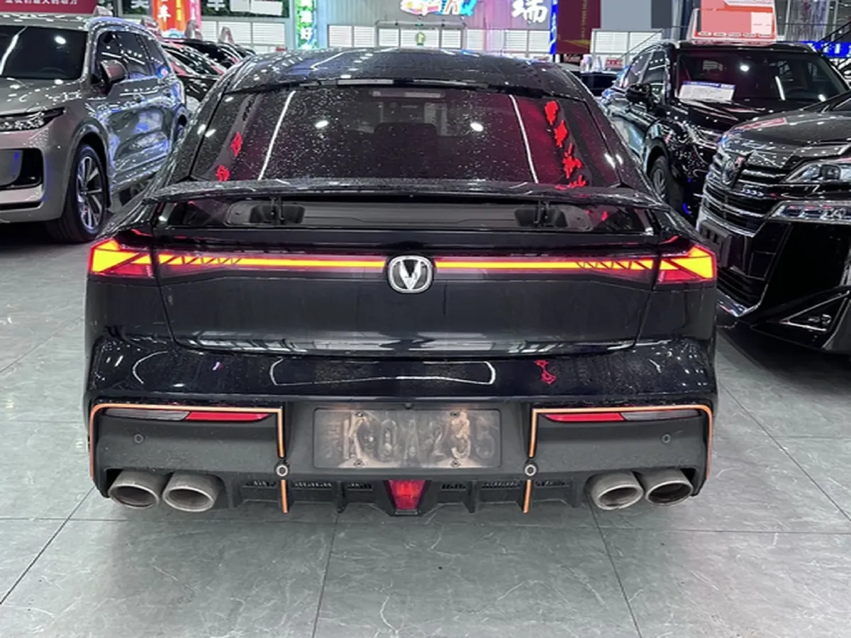 2022 ChangAn UNI-V 2.0T 233HP L4 8AT,autocango,china used car exporter,china ev exporter,chinese used car exporter,chinese used ev exporter