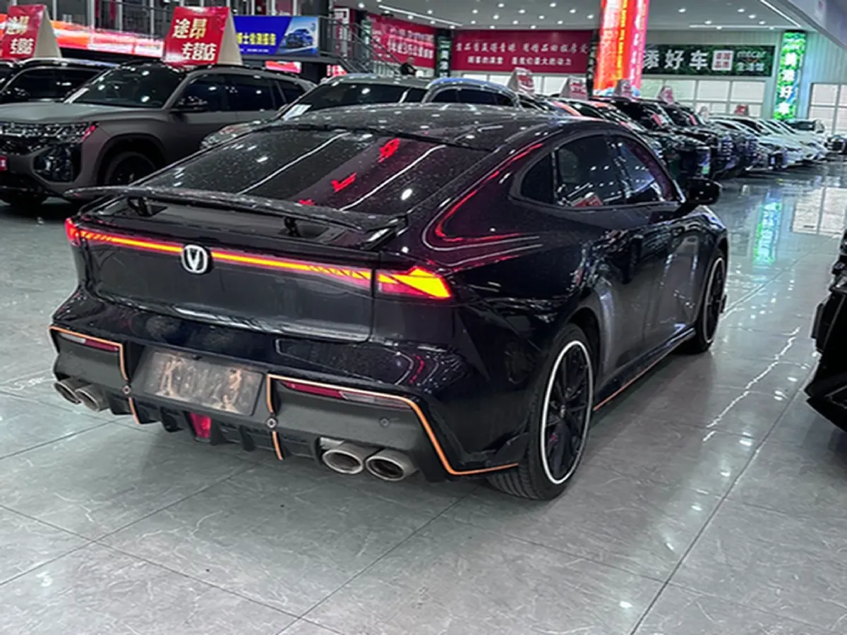2022 ChangAn UNI-V 2.0T 233HP L4 8AT,autocango,china used car exporter,china ev exporter,chinese used car exporter,chinese used ev exporter