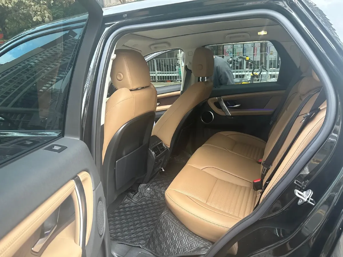 2024 Land Rover Discovery Sport 2.0T 249HP L4 9AT,autocango,china used car exporter,china ev exporter,chinese used car exporter,chinese used ev exporter