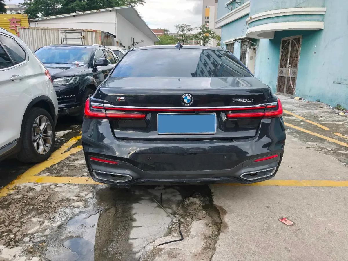 2021 BMW 7 Series 3.0T 340HP L6 8AT,autocango,china used car exporter,china ev exporter,chinese used car exporter,chinese used ev exporter