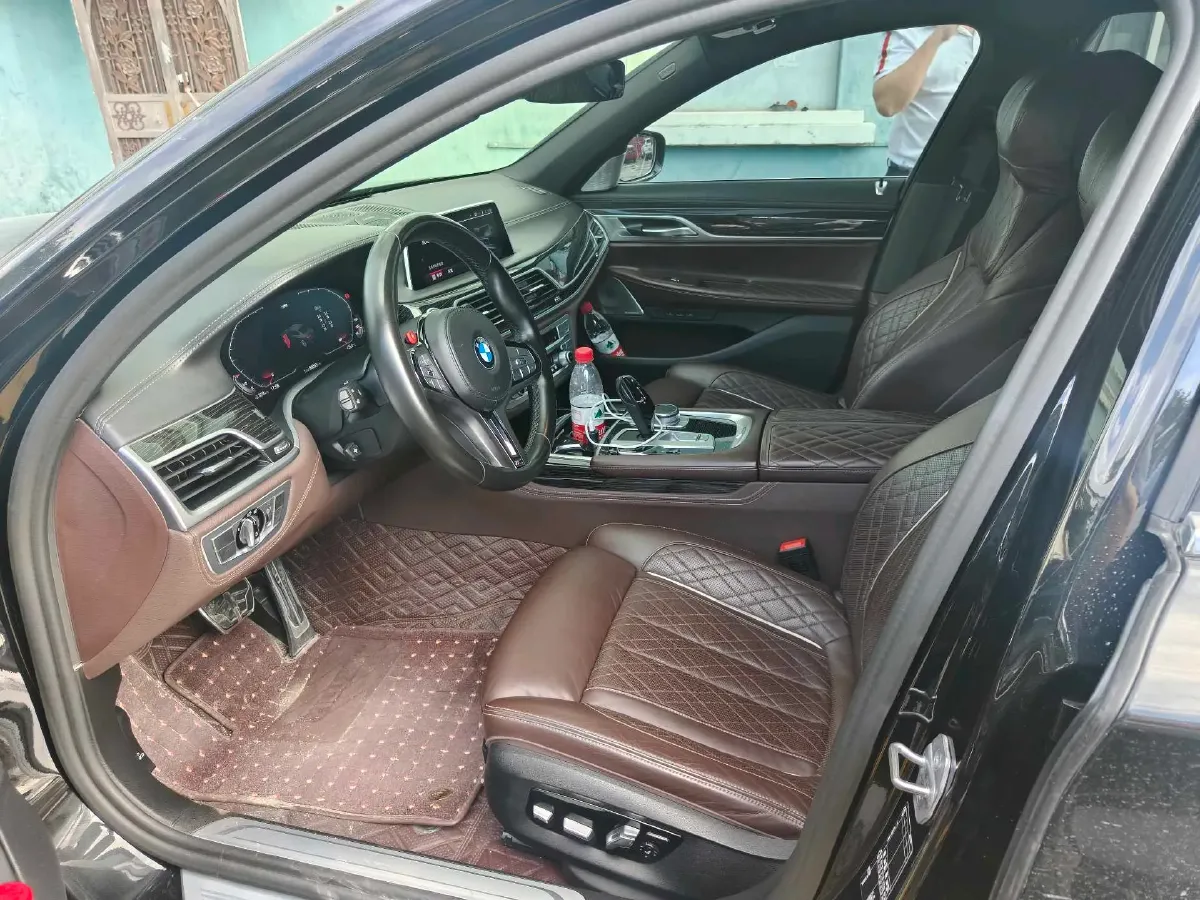 2021 BMW 7 Series 3.0T 340HP L6 8AT,autocango,china used car exporter,china ev exporter,chinese used car exporter,chinese used ev exporter