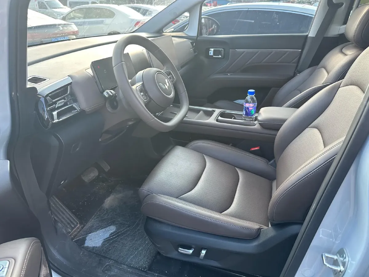 2025 BAW RuiSheng Trump M7 2.0L 144HP L4 8AT,autocango,china used car exporter,china ev exporter,chinese used car exporter,chinese used ev exporter