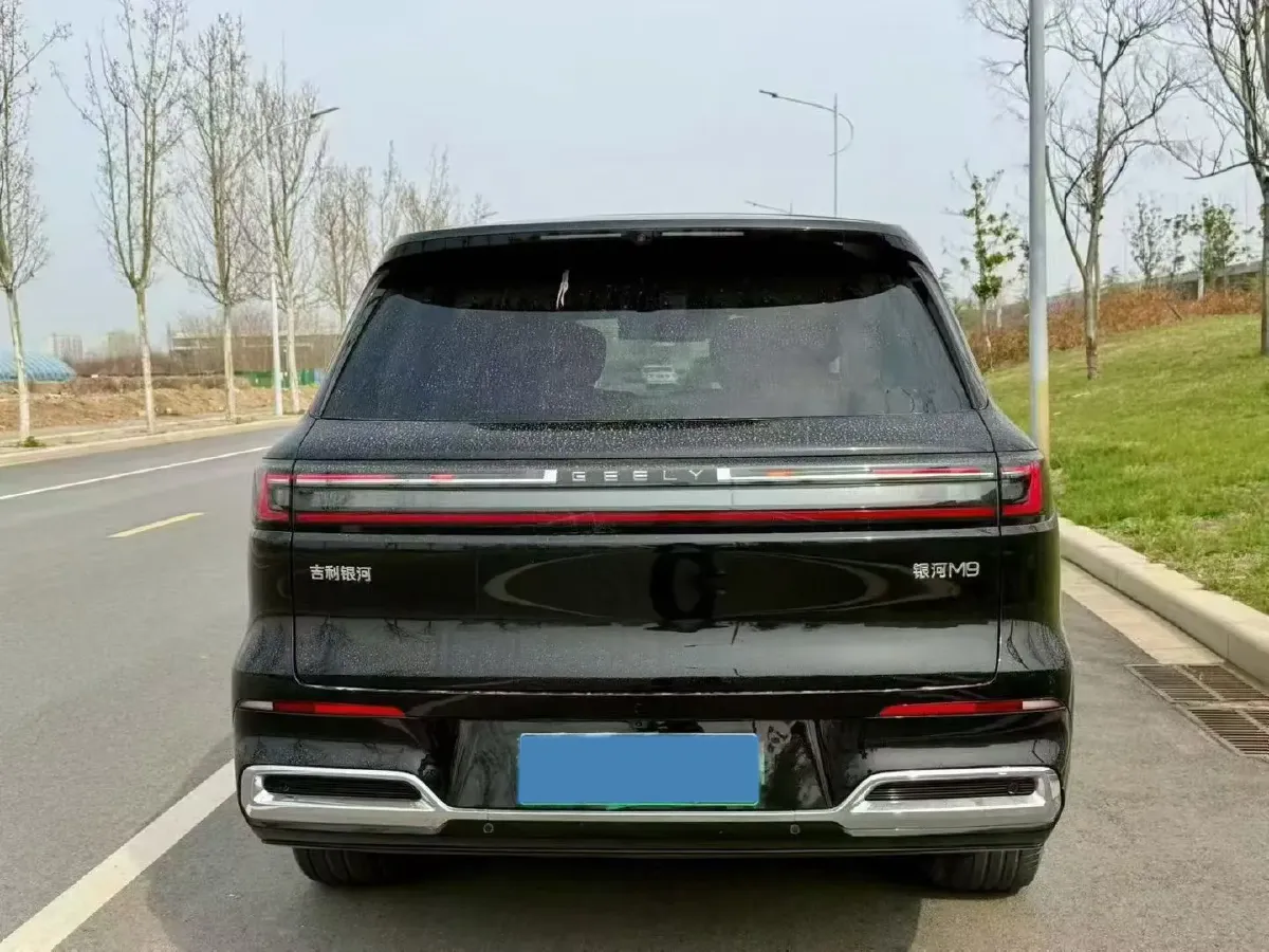 2025 Volkswagen Tiguan L 2.0T 220HP L4 7DCT,autocango,china used car exporter,china ev exporter,chinese used car exporter,chinese used ev exporter
