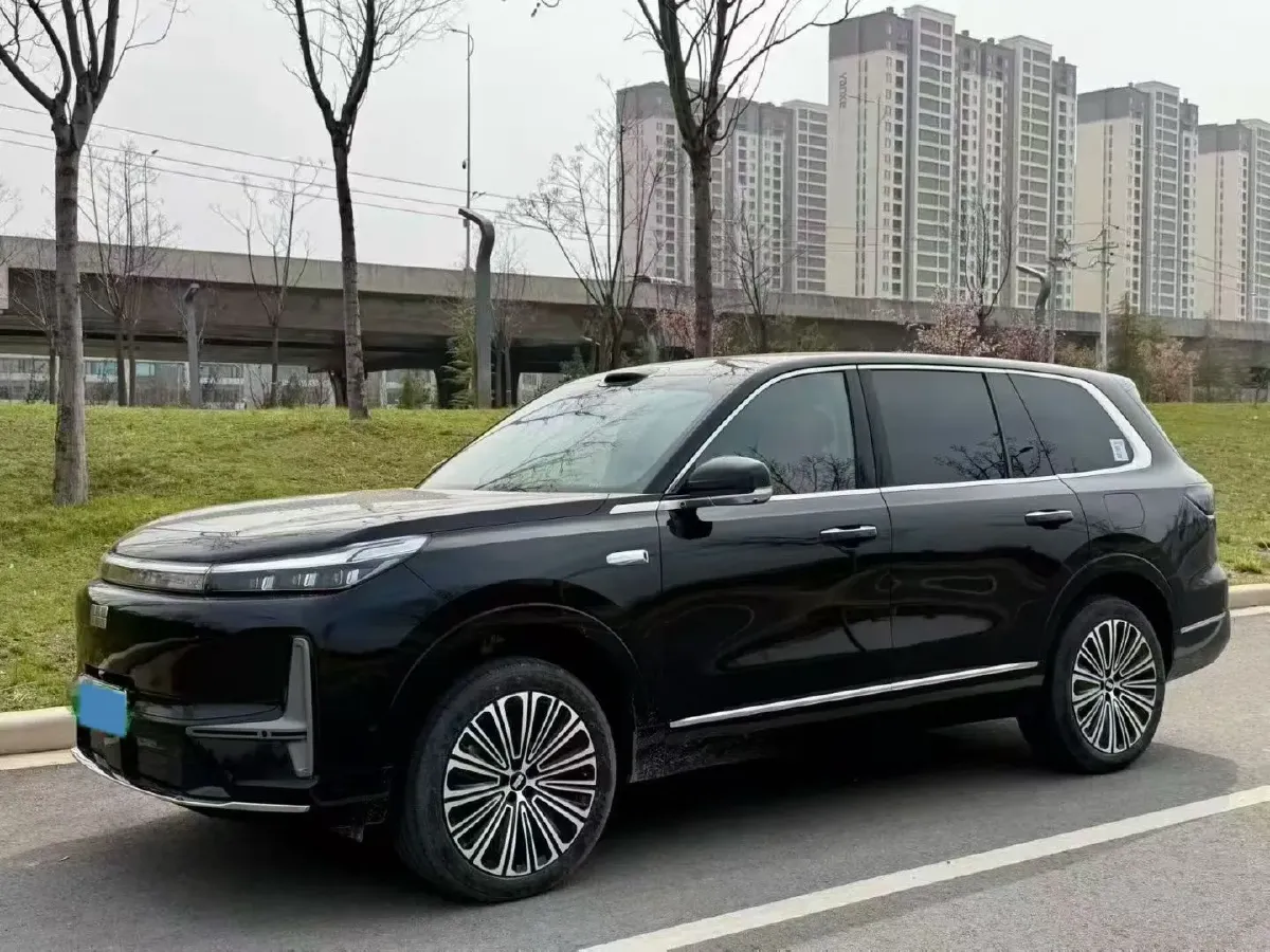2025 Volkswagen Tiguan L 2.0T 220HP L4 7DCT,autocango,china used car exporter,china ev exporter,chinese used car exporter,chinese used ev exporter