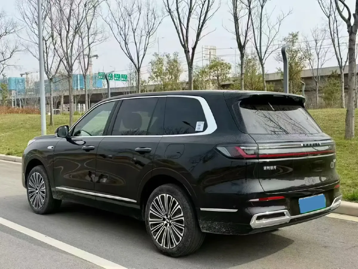 2025 Volkswagen Tiguan L 2.0T 220HP L4 7DCT,autocango,china used car exporter,china ev exporter,chinese used car exporter,chinese used ev exporter